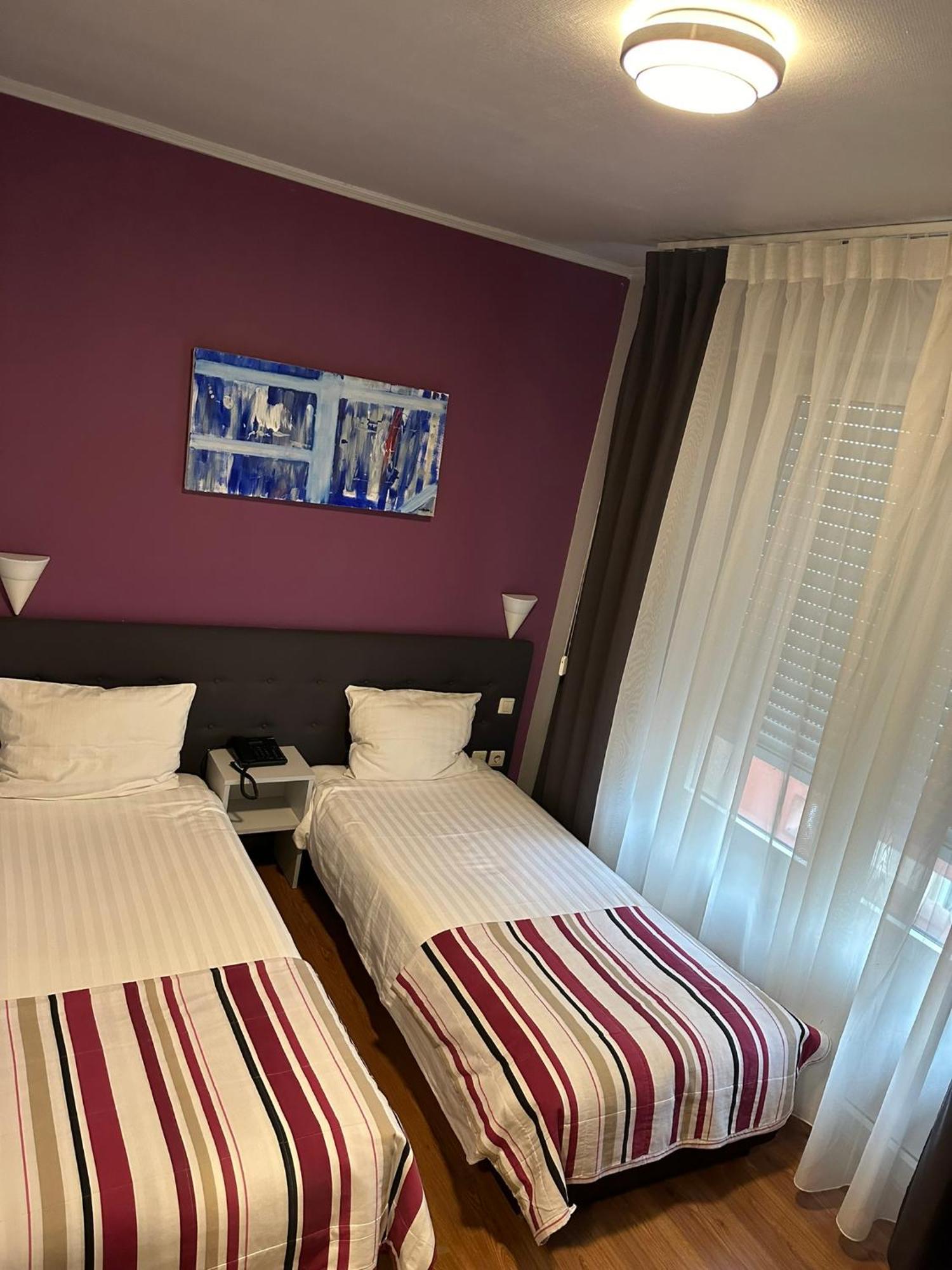 Yasha Hotel Люксембург Экстерьер фото