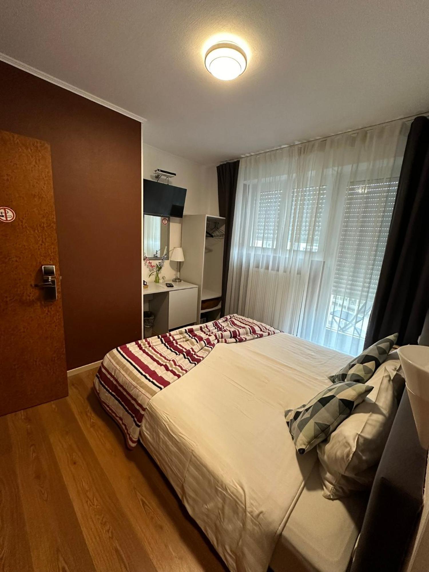 Yasha Hotel Люксембург Экстерьер фото