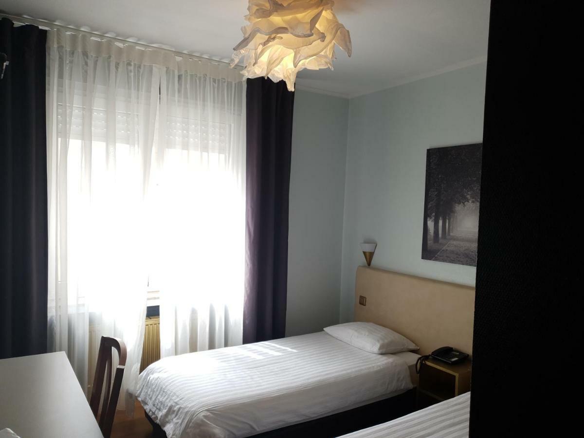 Yasha Hotel Люксембург Экстерьер фото